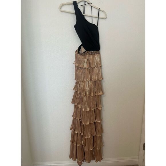 Mac Duggal Women's Ieena Metallic One Shoulder Ruffle Tiered Gown NEW NWT - Picture 5 of 11